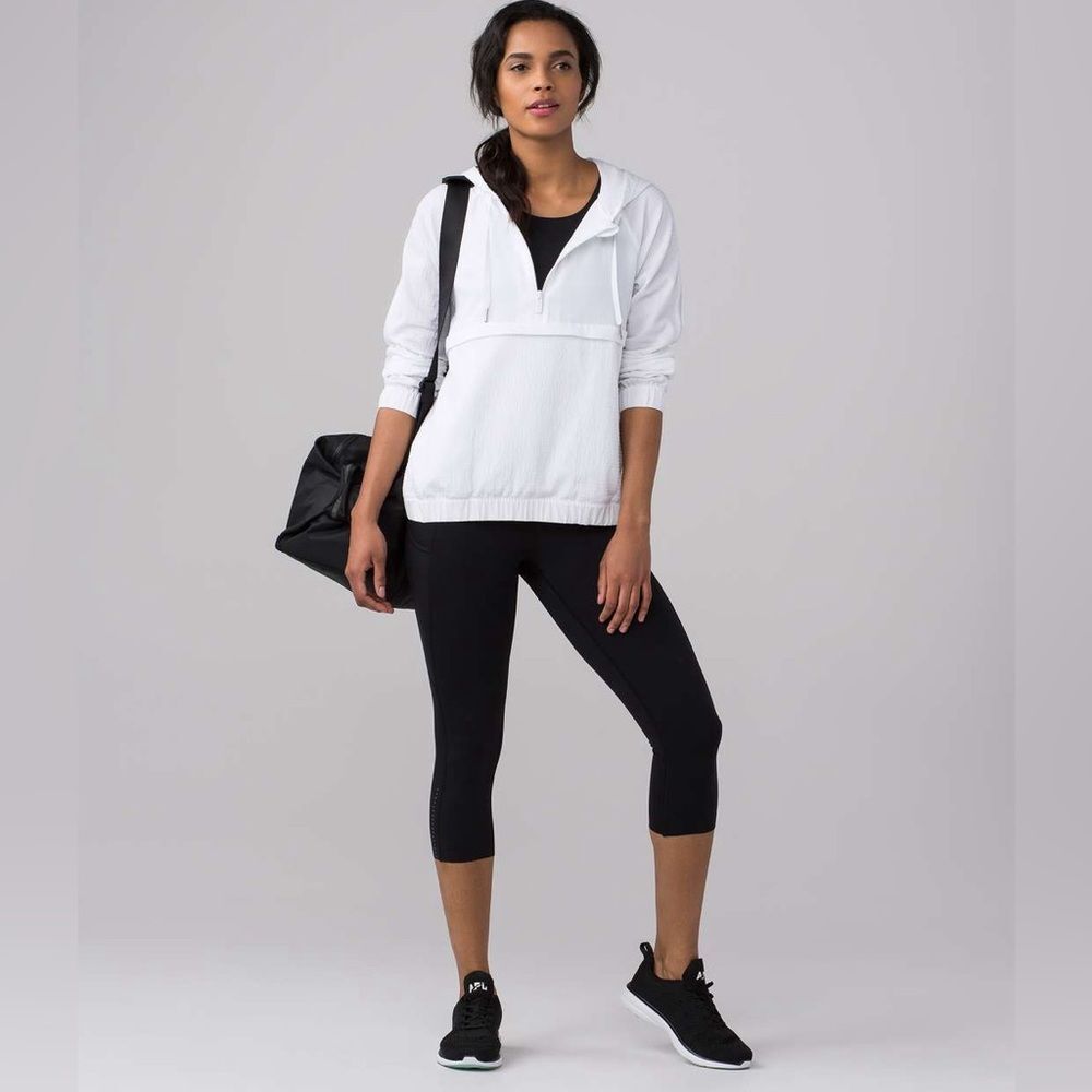 Lululemon Pack Light 1/2 Zip Pullover White Lightweight Size 10